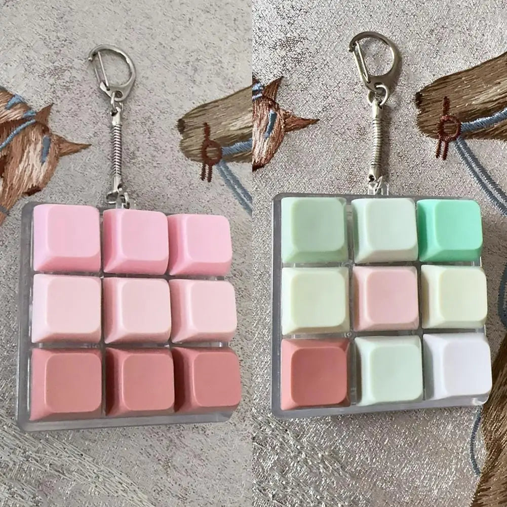 Fidget Keychain DIY Keyboard Keys Button Relief Stress Finger Keyboard Cap Clicker Toy