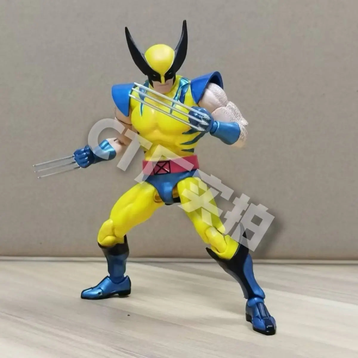 Mafex 96 Wolverine Figure Brown Comic X-Men Action Figure